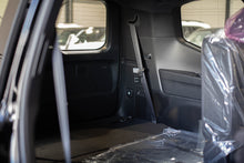 Load image into Gallery viewer, Land Cruiser Diesel VXR 3.5L TWIN TURBO