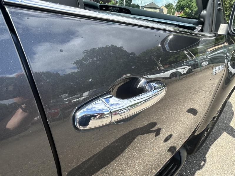 TOYOTA Hilux Lounge 2.8L DIESEL 4X4