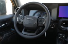 Charger l'image dans la galerie, Toyota Prado 7 Places