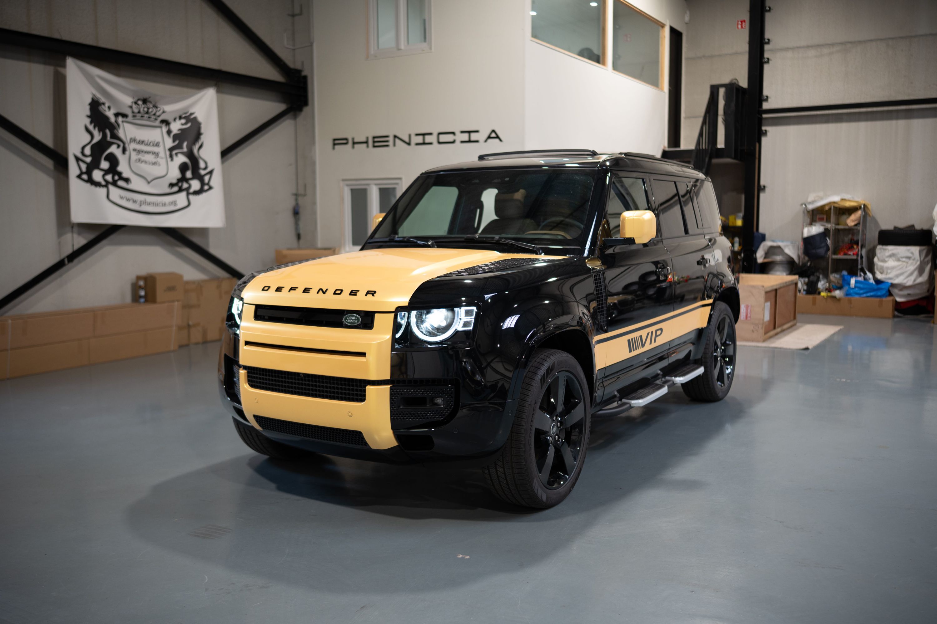 Land Rover Defender V8 110 P425 X-Dynamic VIP
