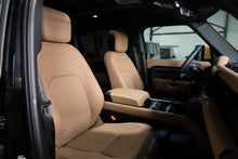 Charger l'image dans la galerie, Land Rover Defender V8 110 P425 X-Dynamic VIP