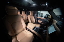 Charger l'image dans la galerie, Land Rover Defender V8 110 P425 X-Dynamic VIP