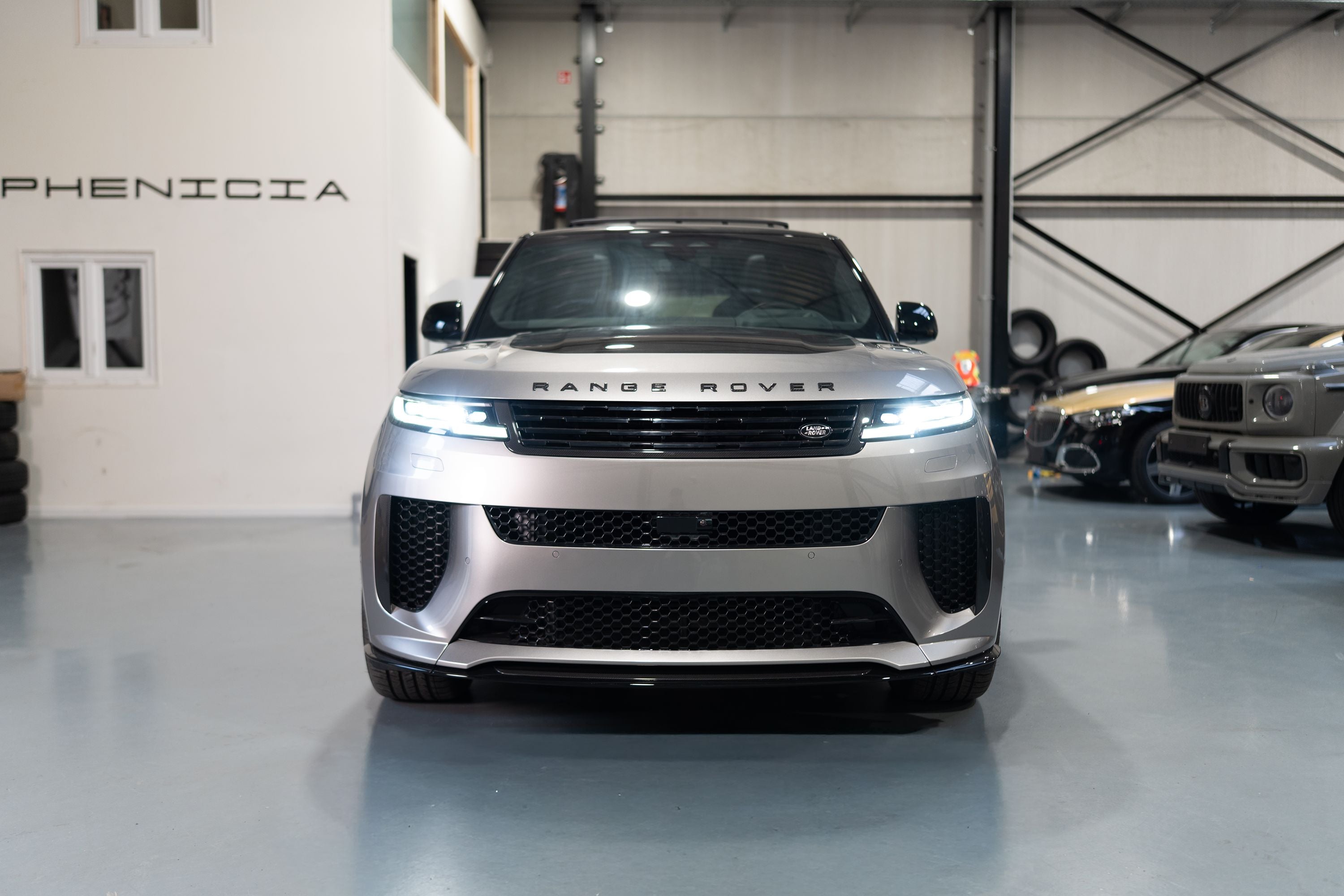 Range Rover Sport SV CARBON P635 V8