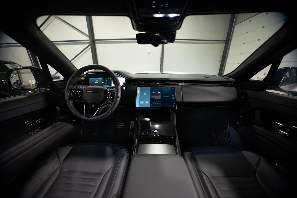 Range Rover Sport SV CARBON P635 V8