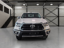 Load image into Gallery viewer, Hilux SR5 DC Automatic 