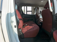 Charger l'image dans la galerie, Toyota Hilux Adventure Kit