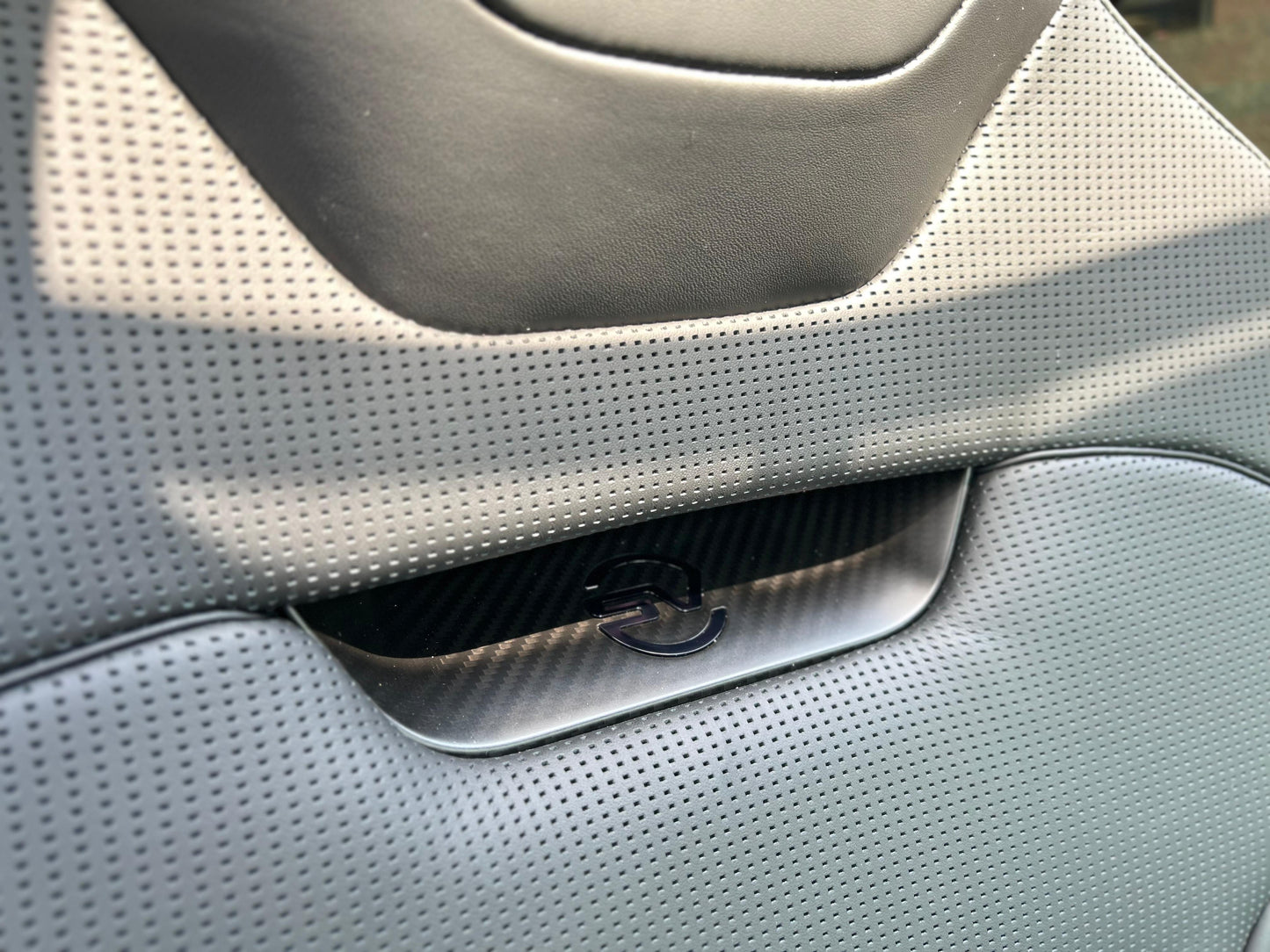 Range Rover Sport SV CARBON P635 V8