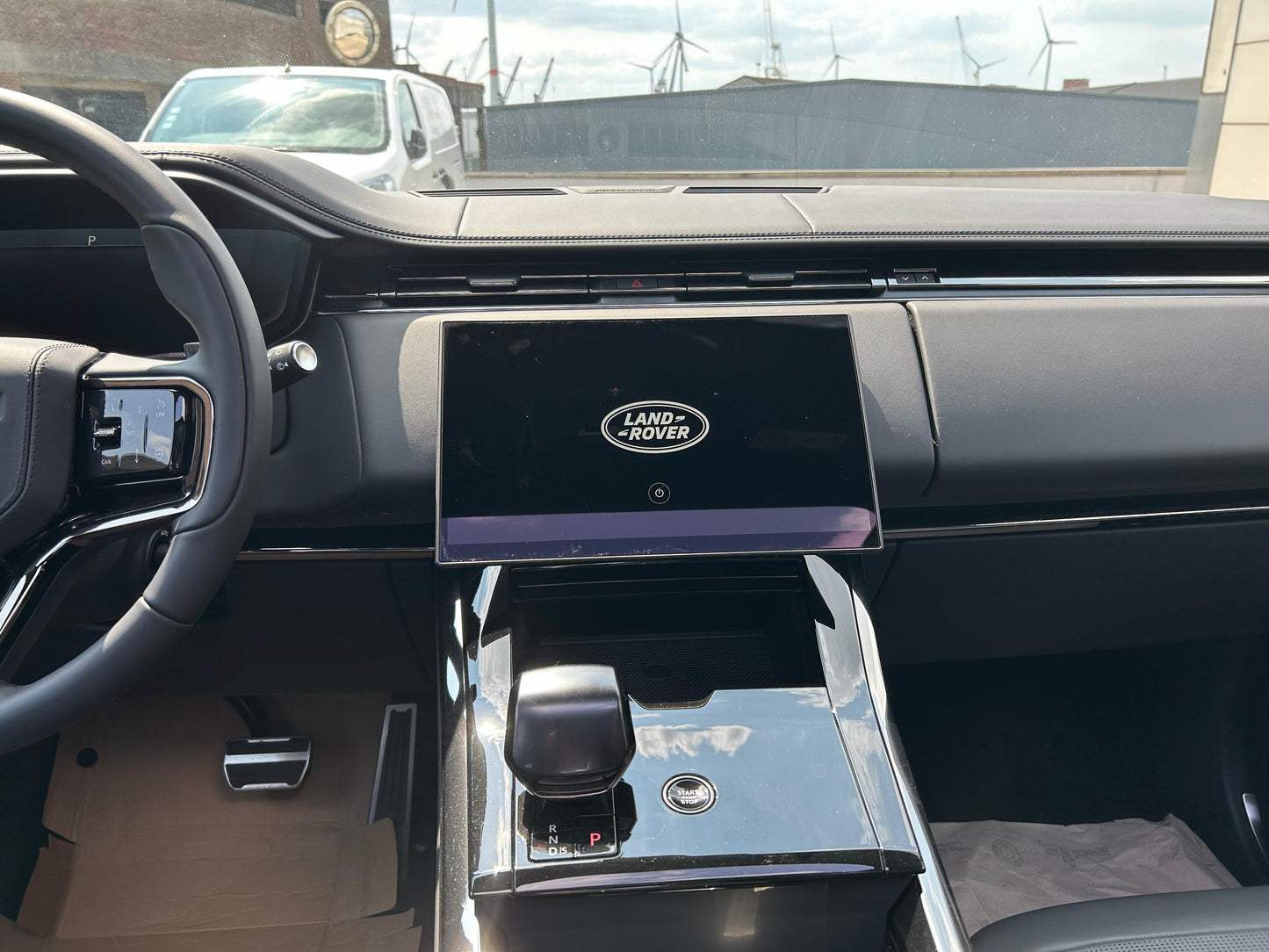 Range Rover Sport SV CARBON P635 V8