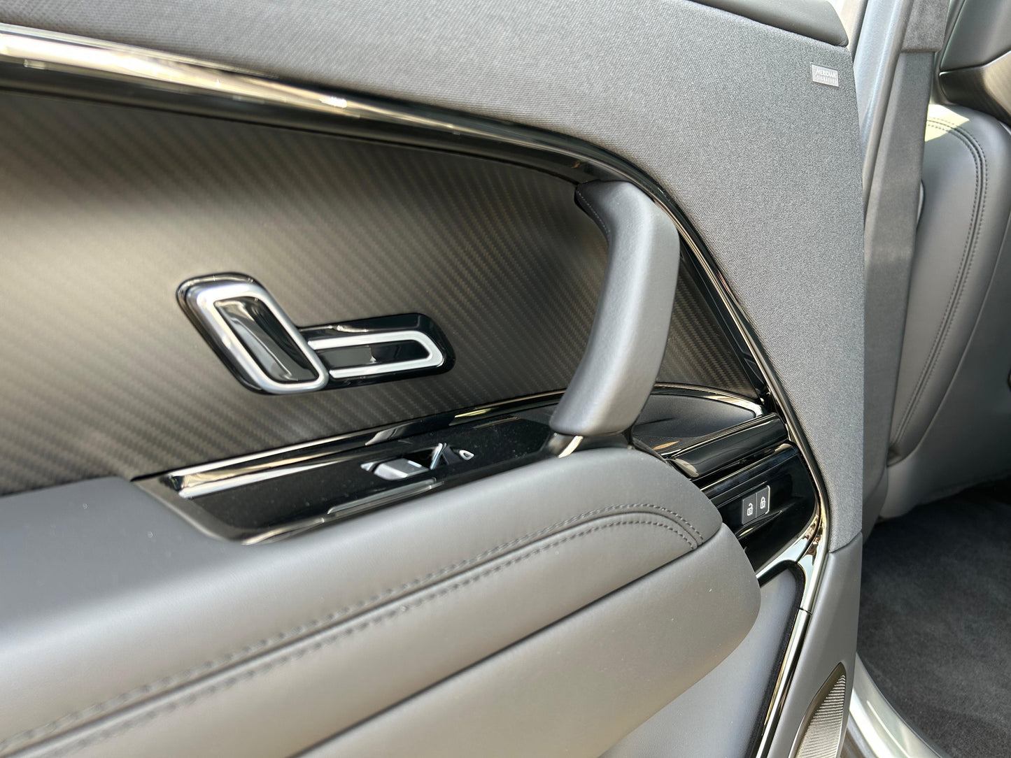 Range Rover Sport SV CARBON P635 V8