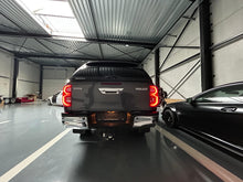 Charger l'image dans la galerie, TOYOTA Hilux Lounge 2.8L DIESEL 4X4