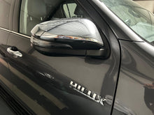 Charger l'image dans la galerie, TOYOTA Hilux Lounge 2.8L DIESEL 4X4