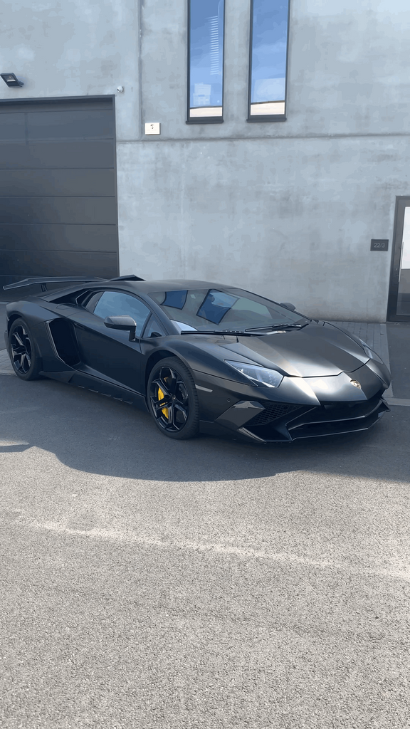 Lamborghini Adventador