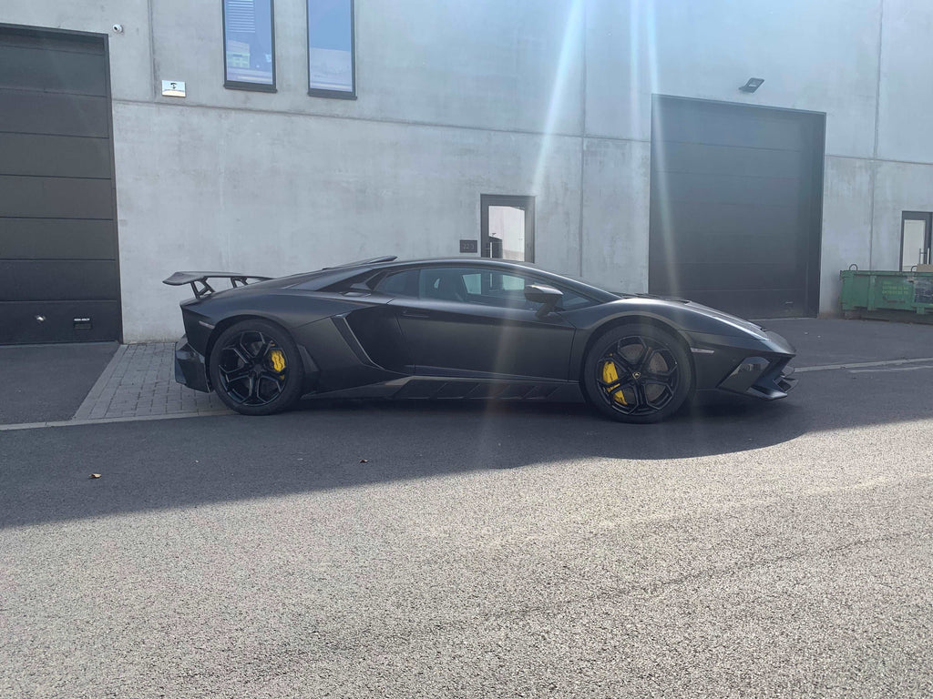 Lamborghini Adventador