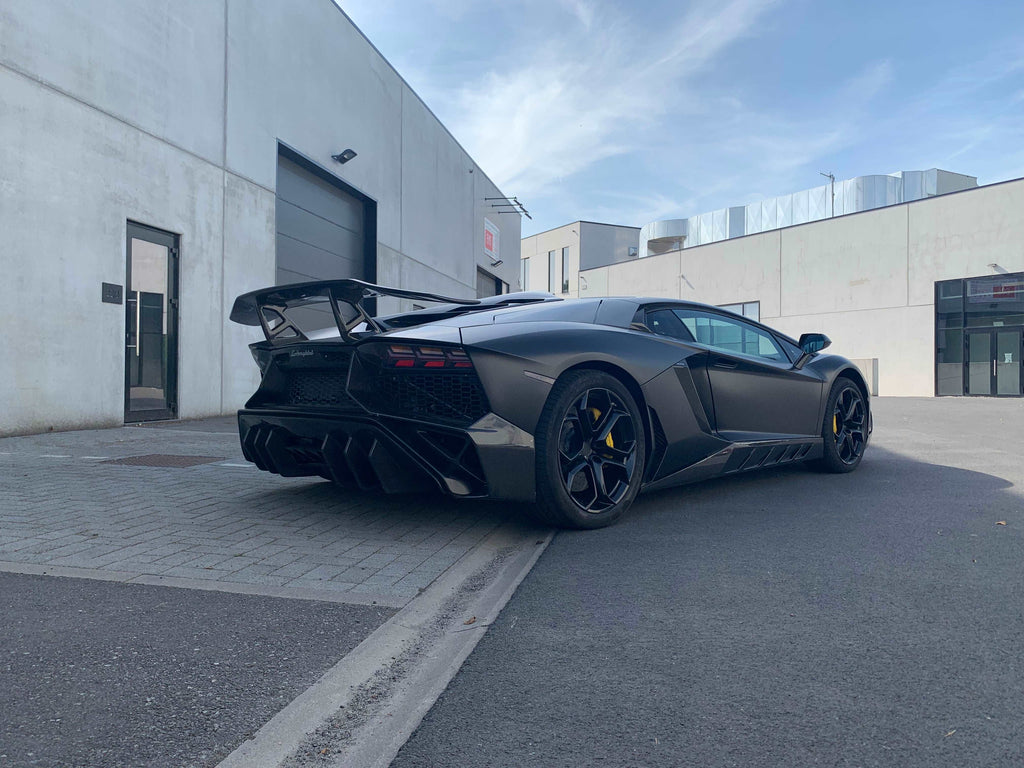 Lamborghini Adventador