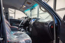 Charger l'image dans la galerie, Toyota Landcruiser Prado GR
