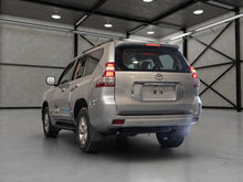 Charger l'image dans la galerie, Toyota Landcruiser Prado TXL