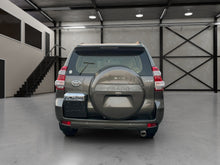Charger l'image dans la galerie, Toyota Landcruiser Prado VX