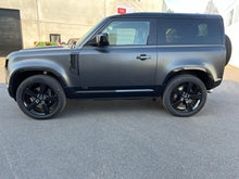 Charger l'image dans la galerie, Land Rover Defender V8 90