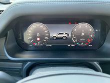 Charger l'image dans la galerie, Land Rover Defender V8 90