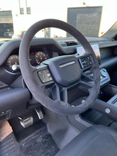 Charger l'image dans la galerie, Land Rover Defender V8 90