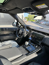 Charger l'image dans la galerie, P530 SPORT V8 FIRST EDITION NEW MY23