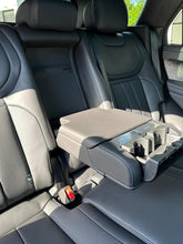 Charger l'image dans la galerie, P530 SPORT V8 FIRST EDITION NEW MY23