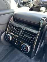 Charger l'image dans la galerie, P530 SPORT V8 FIRST EDITION NEW MY23