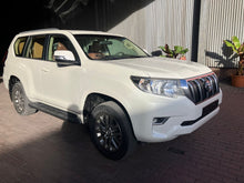 Charger l'image dans la galerie, Toyota Landcruiser Prado 2019