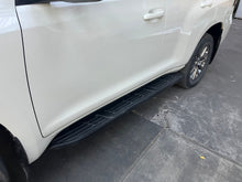 Charger l'image dans la galerie, Toyota Landcruiser Prado 2019