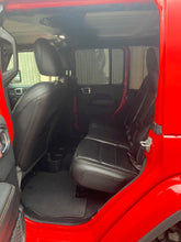 Load image into Gallery viewer, Jeep Wrangler Sahara