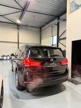 Charger l'image dans la galerie, BMW X5 VR6 SECURITY PLUS (B6 ARMORED)