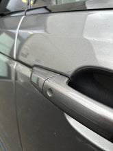 Charger l'image dans la galerie, SPORT P525 V8 7 SEATER