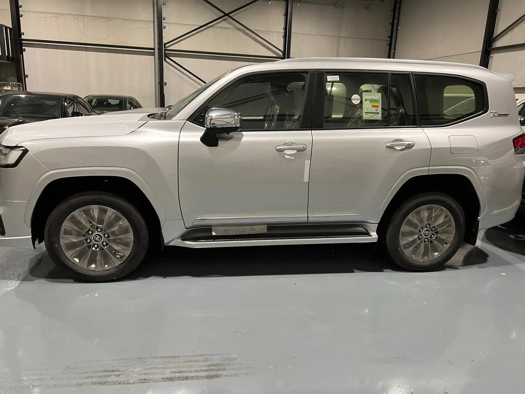 Toyota Land Cruiser LC300 Gray