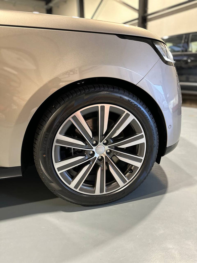 Land Rover Range Rover P440e Hybrid